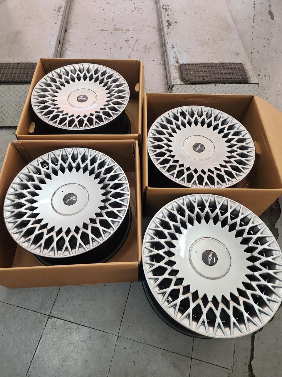 제네시스 G90 와플휠 한대분