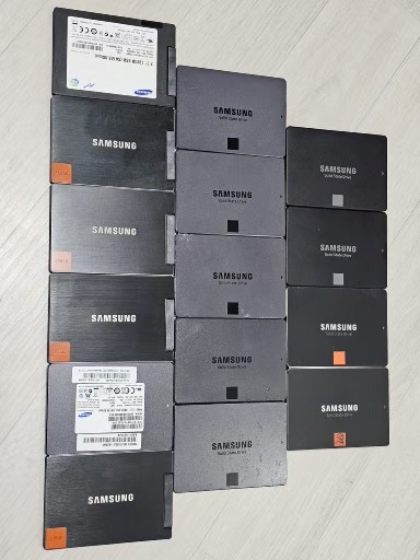 삼성 저용량 2.5인치 SSD 팝니다.