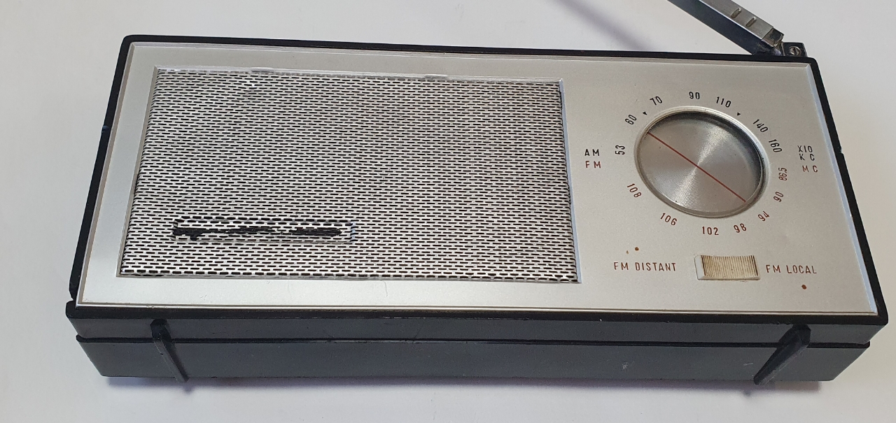 극희귀품 1968년 출시 소니 TFM-96 라디오.최초의  사각안테나