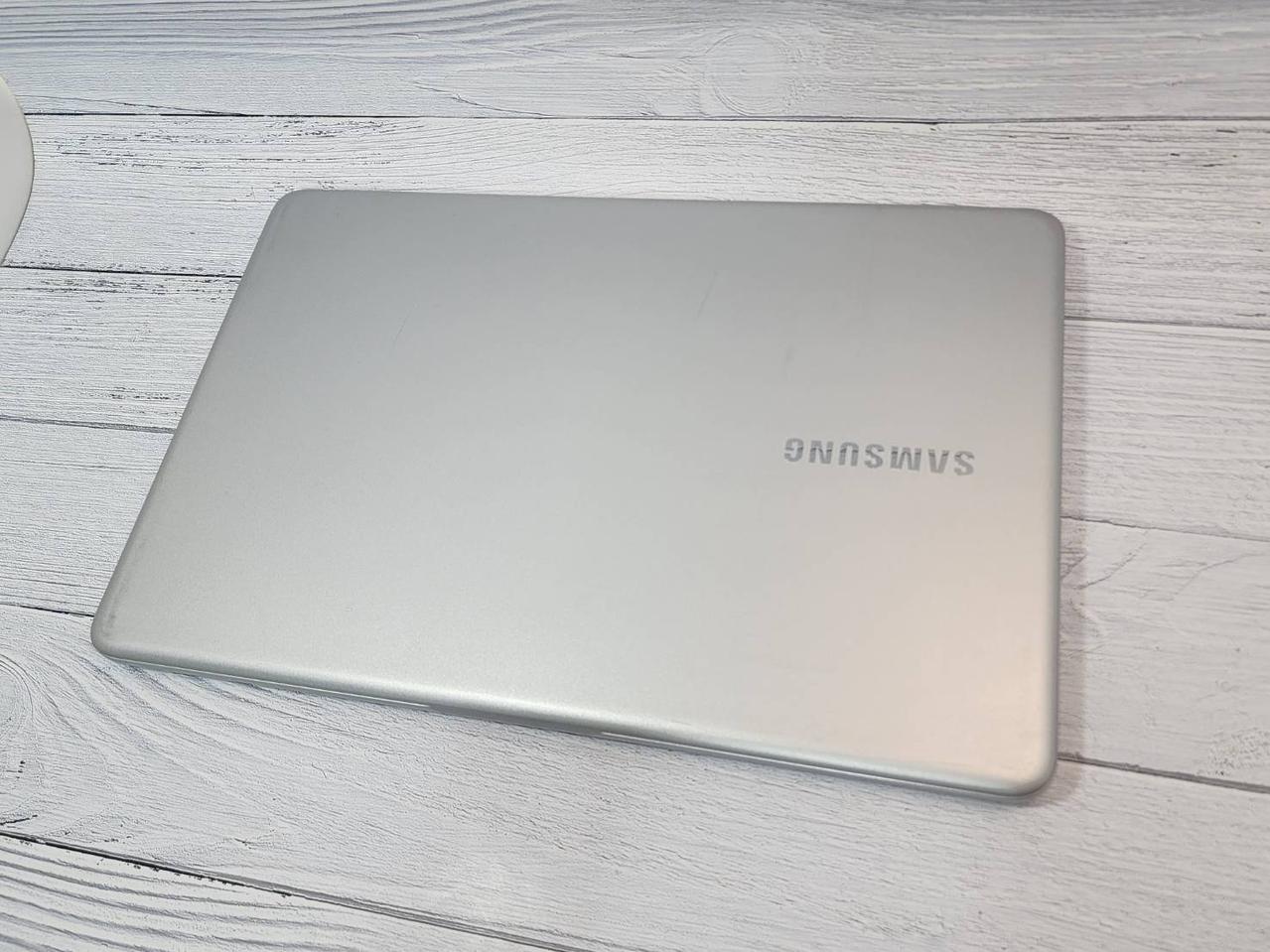 삼성 NT950XBV_i5 8265u 노트북 판매합니다.