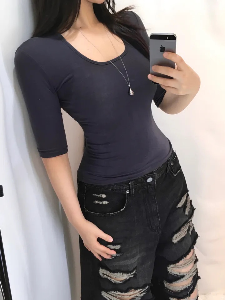 슬림핏 스퀘어넥 7부 반팔티셔츠