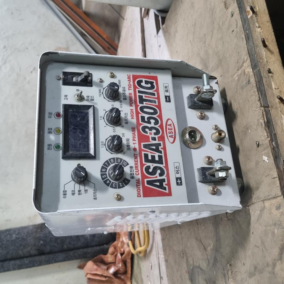 아세아 알곤용접기 350A 32만원 220V