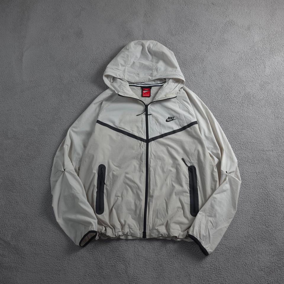 나이키 테크팩 우븐 스트링 러닝 바람막이 (XL)