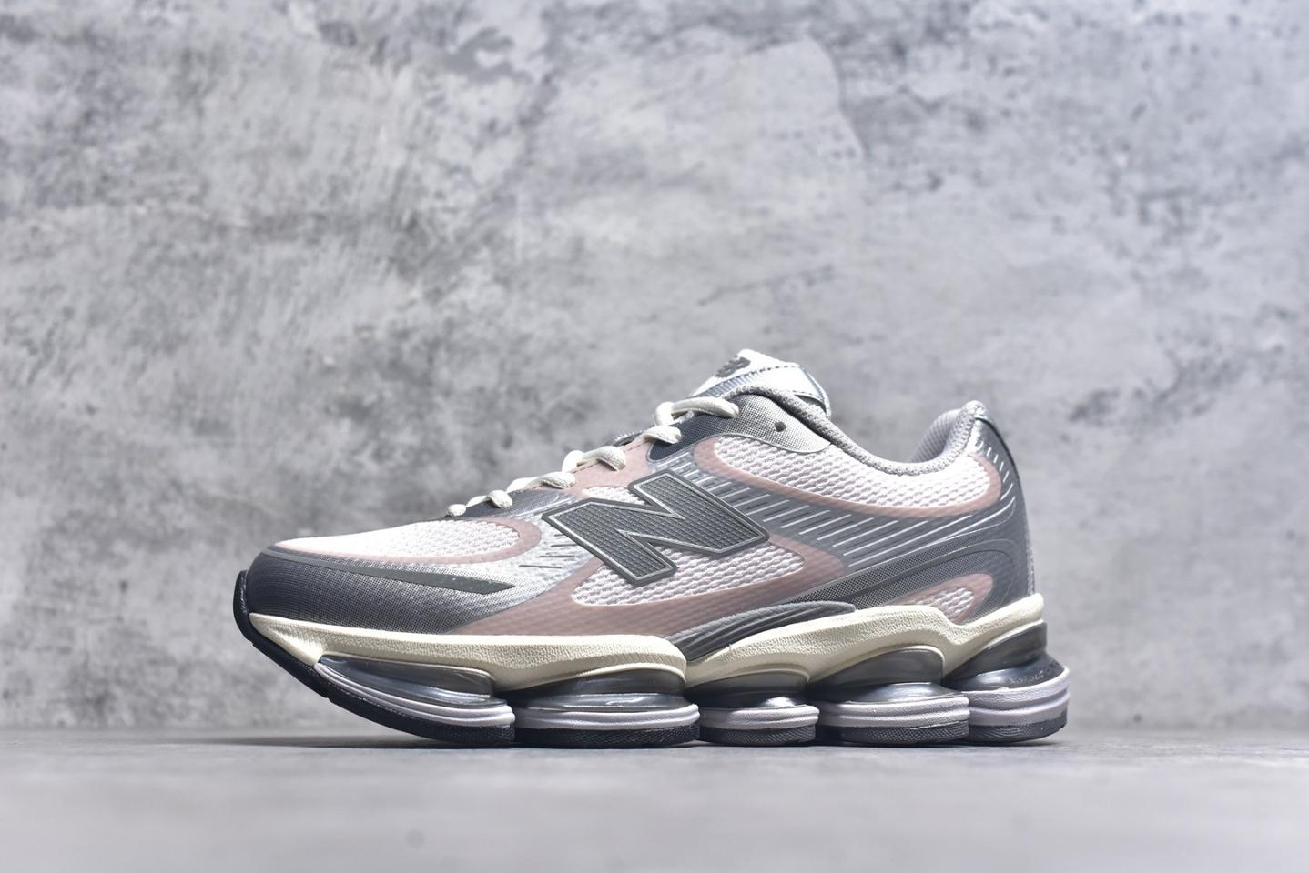 뉴발란스 뉴발란스 NB2000 메쉬 스니커즈 U20005F9