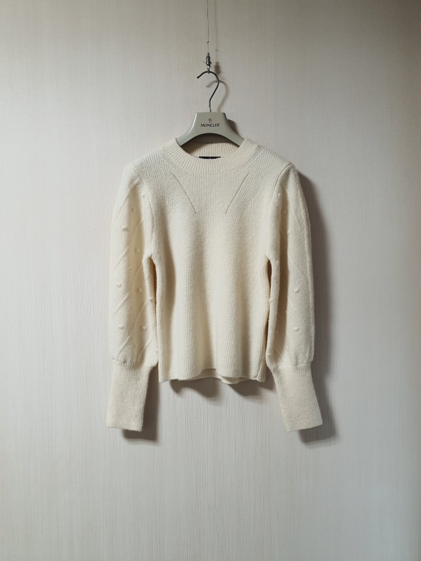 랑방컬렉션 볼륨 슬리브 폼폼이 니트 프리사이즈 정품 