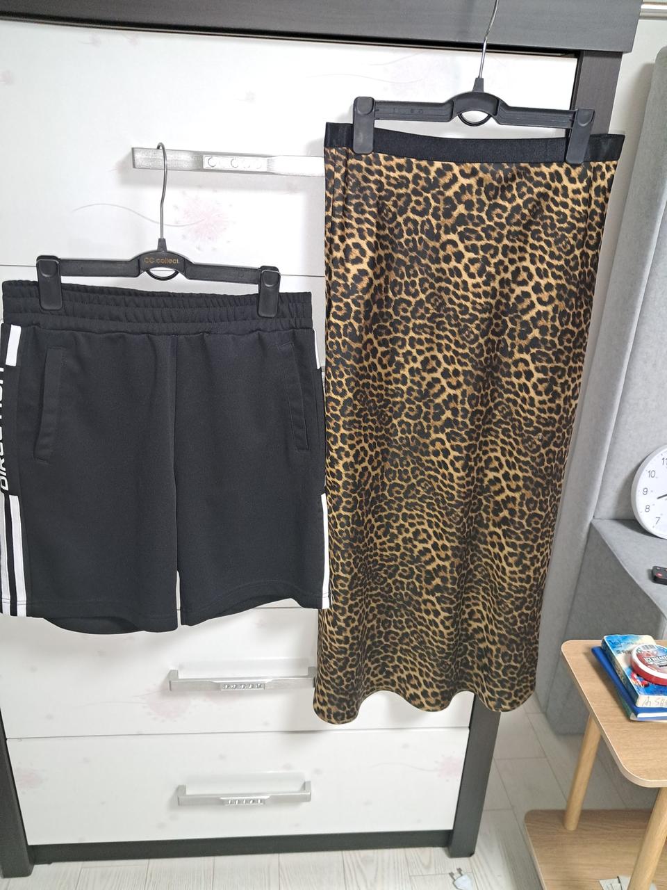 밴딩레오파트스커트. 반바지. 두개다