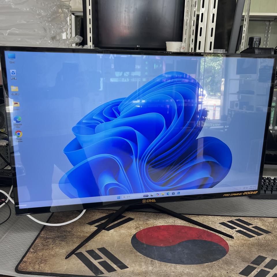  중고 32인치 200hz 평면 모니터! 화질 좋아요 가람 제품