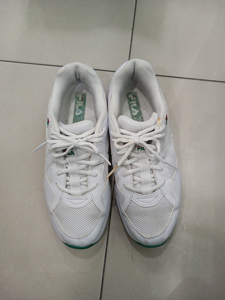 FILA 휠라 245 중고 운동화빈티지  5RM02066E-100스니커즈