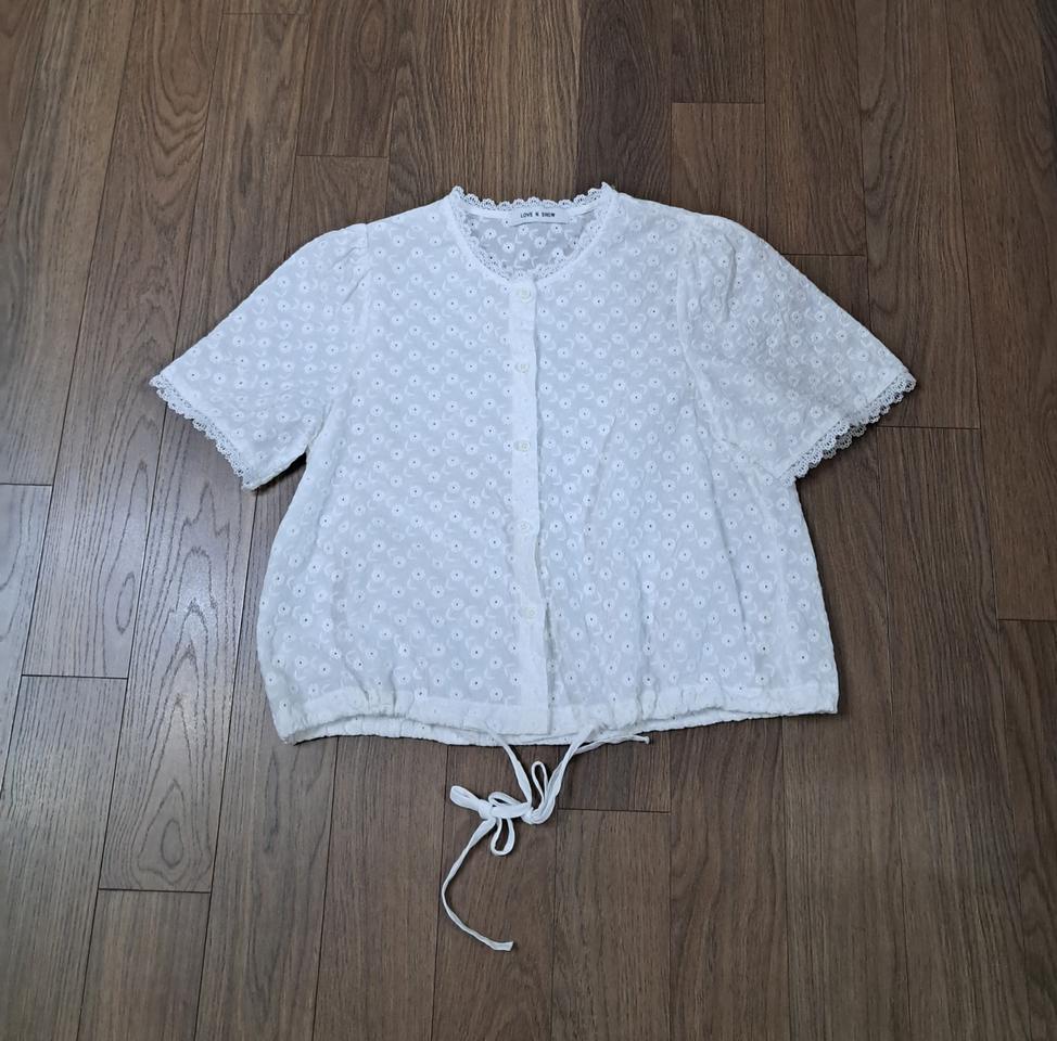 러브앤쇼 순면 레이스 블라우스