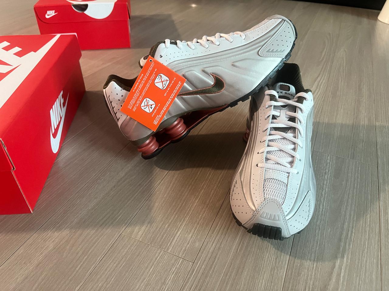 나이키 shox 샥스 r4 265 새제품