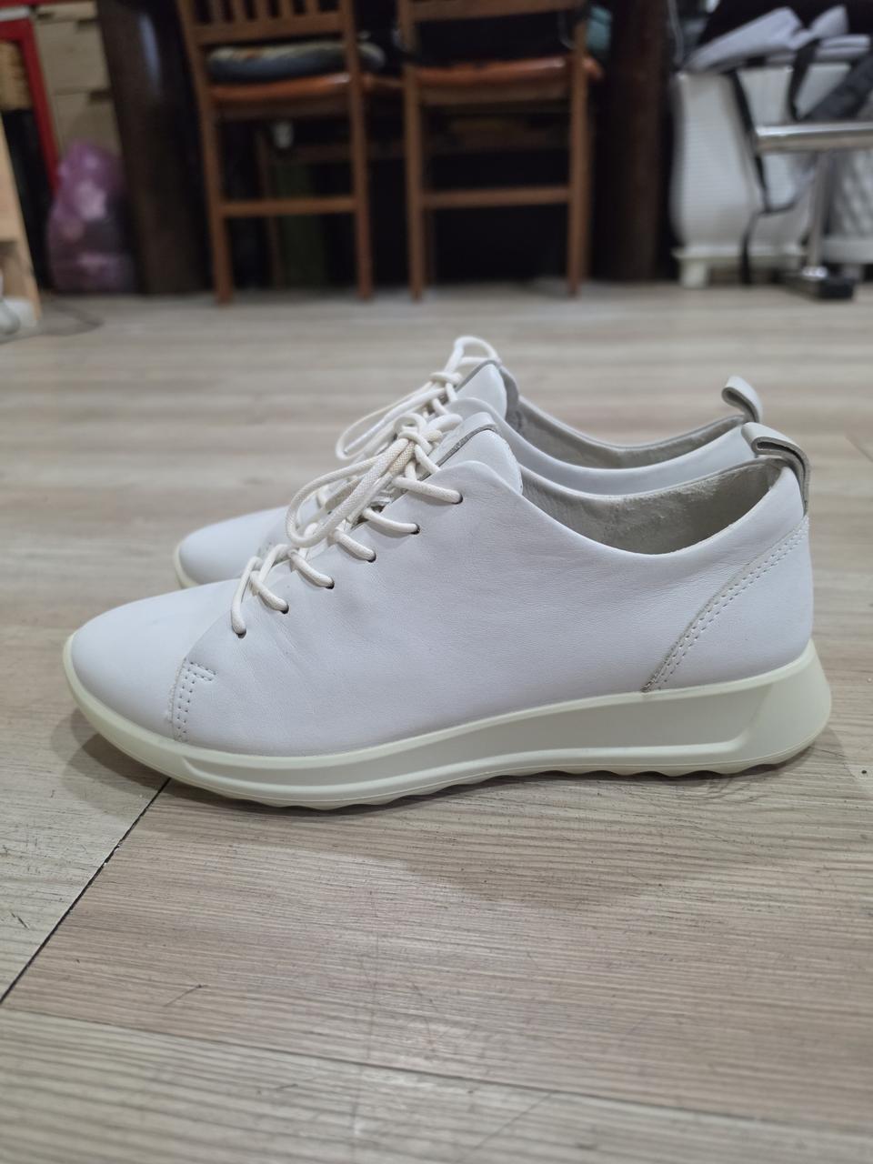 ECCO 플랙스 러너 우먼스 스니커즈 36 225mm