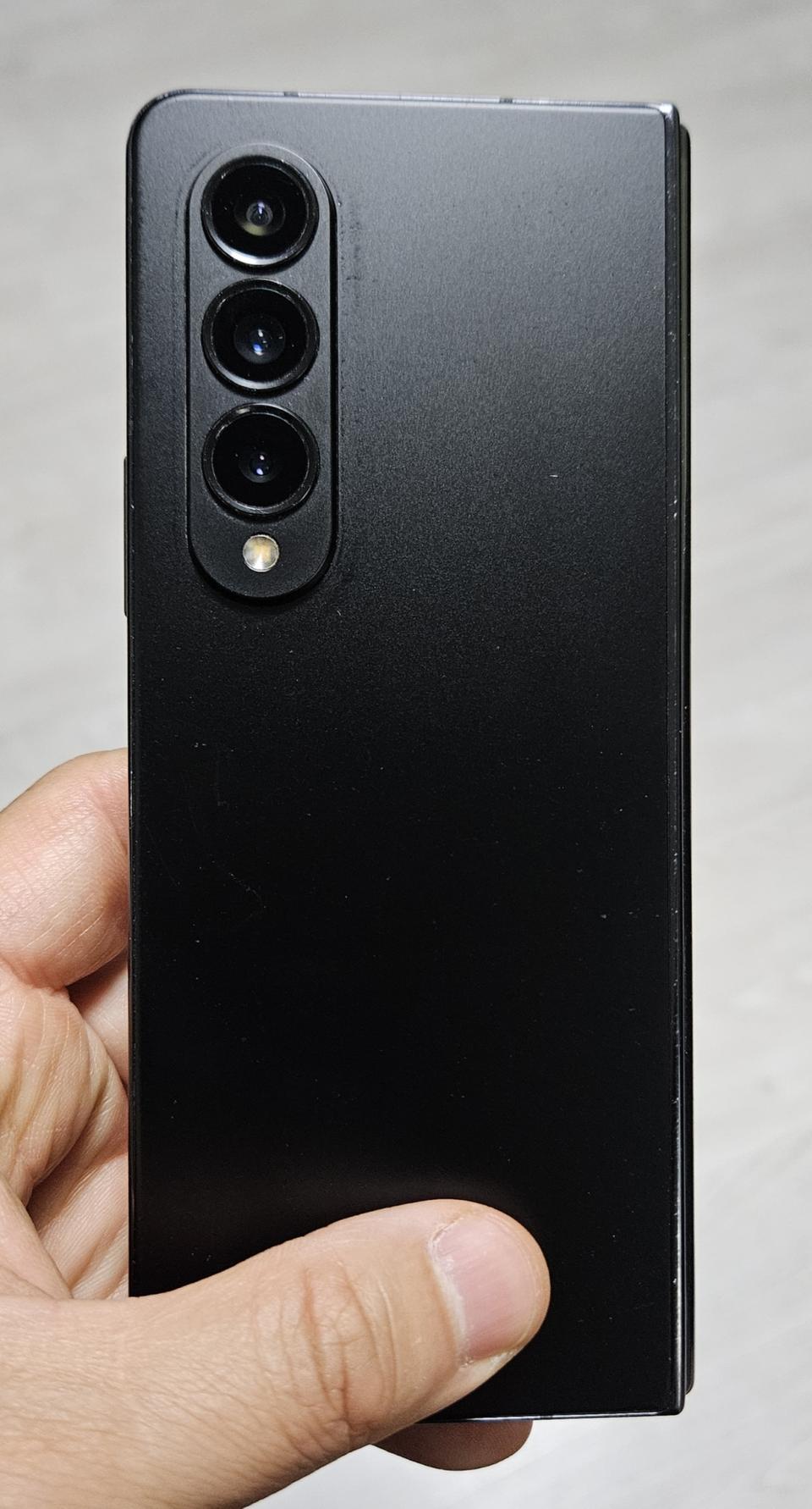 갤럭시 Z폴드4 블랙 256GB 부품용 싸게 팝니다. 3