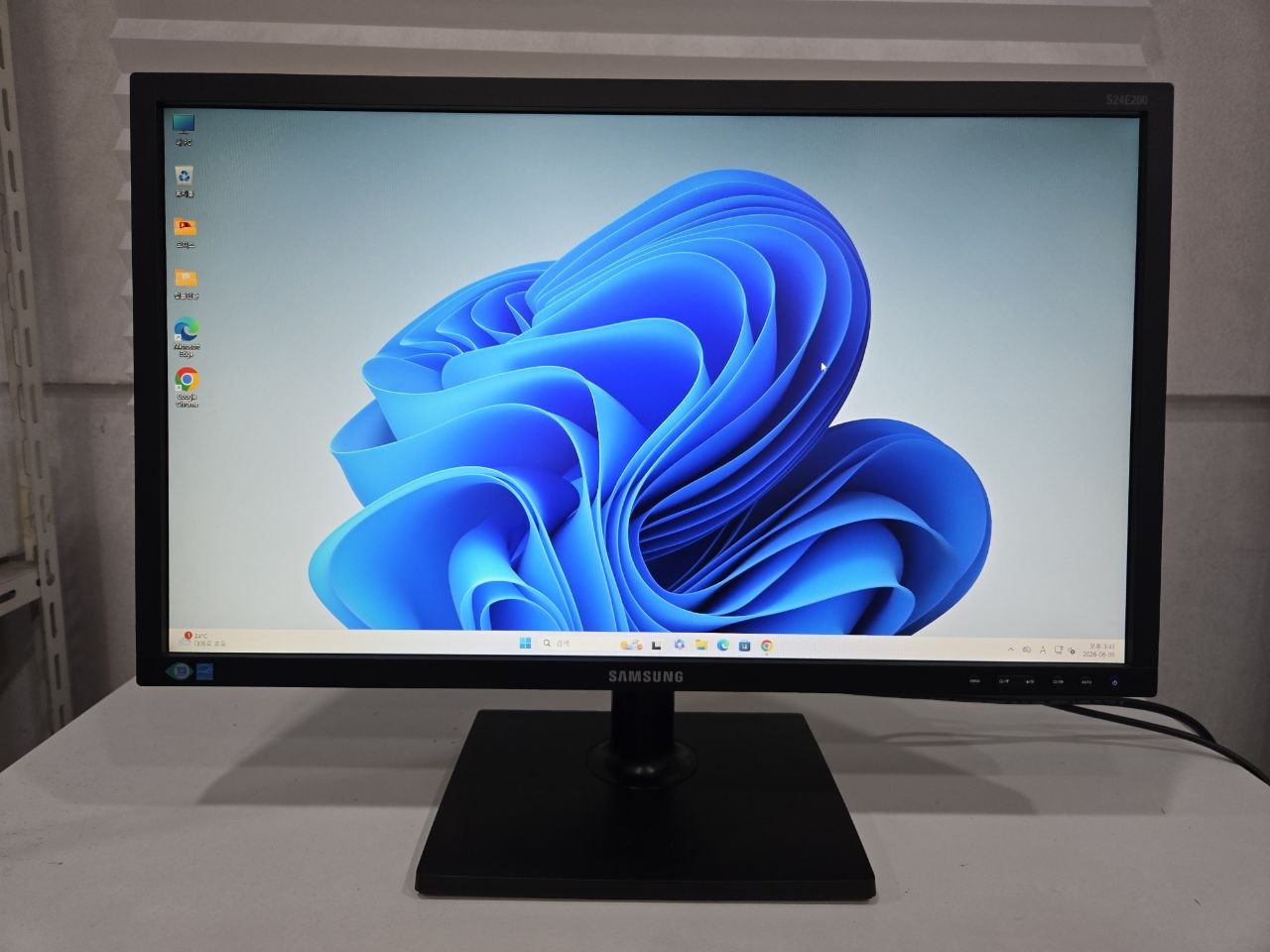 삼성 24인치 모니터 판매!(사무,게임,주식,CCTV,CAD,영상용)