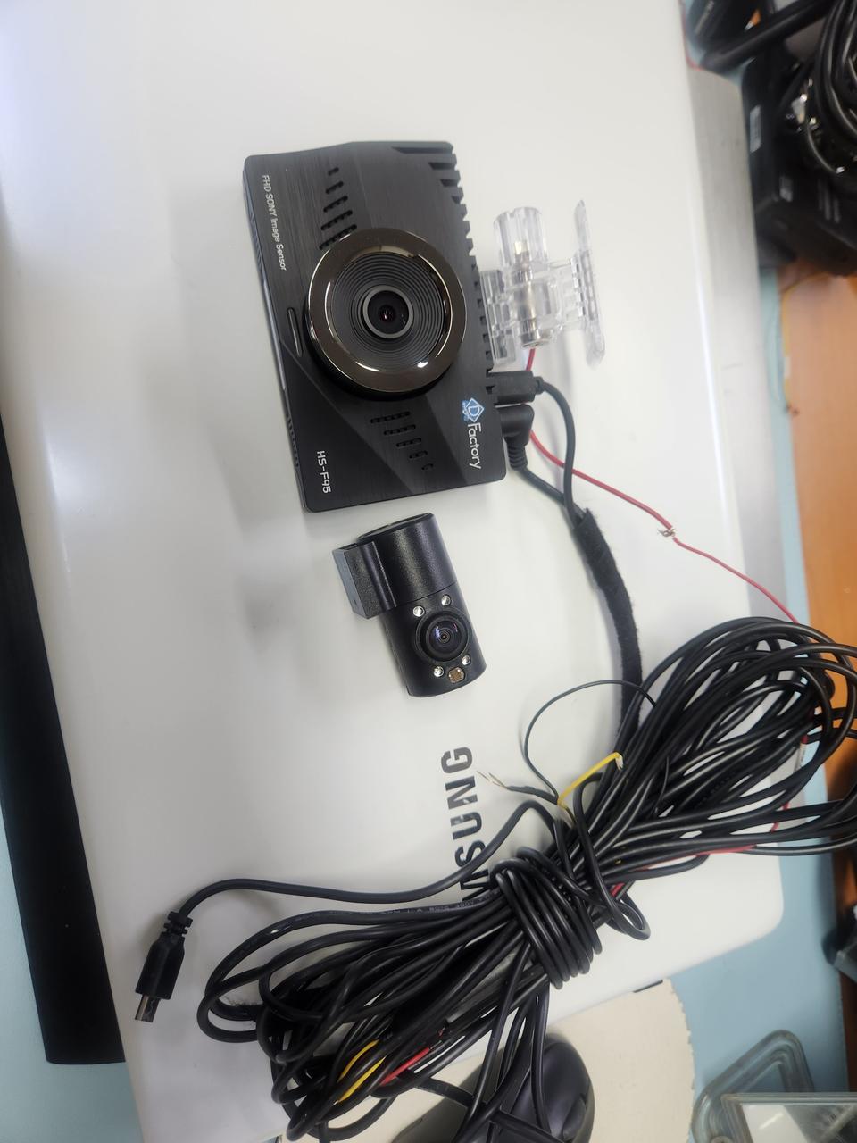 블랙박스 디팩토리 HS-F95 2채널 32기가