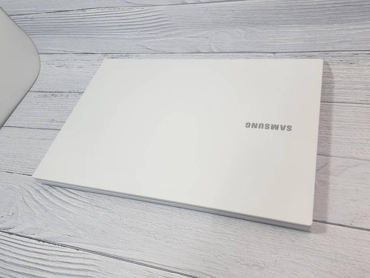 삼성 NT550XCR_i5 10210u 노트북 판매합니다.