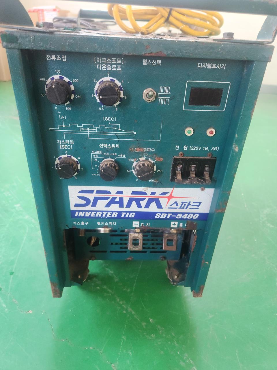 스파크 알곤용접기 SDT-5400 본체 팝니다