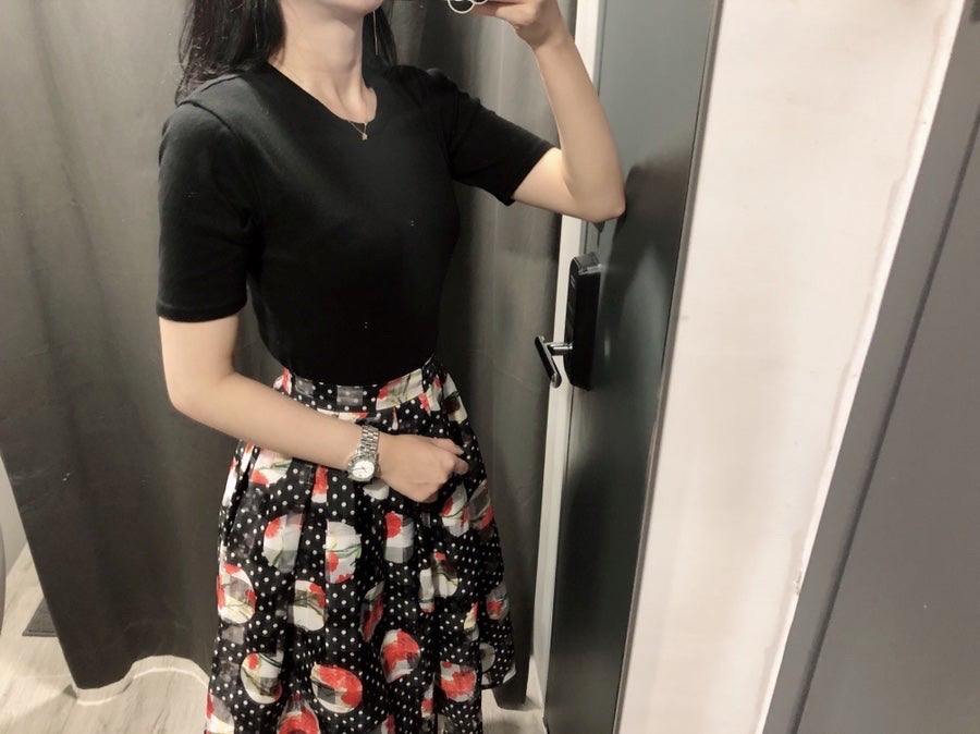 블랙 5부 라운드넥 반팔 티셔츠