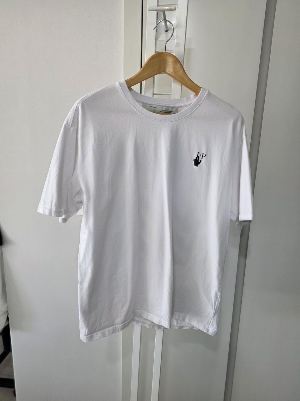 오프화이트 반팔티 XXL