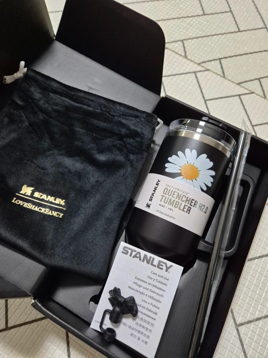 스탠리 퀜처 H2.0 텀블러 40oz 데이지 블랙(GD텀블러)