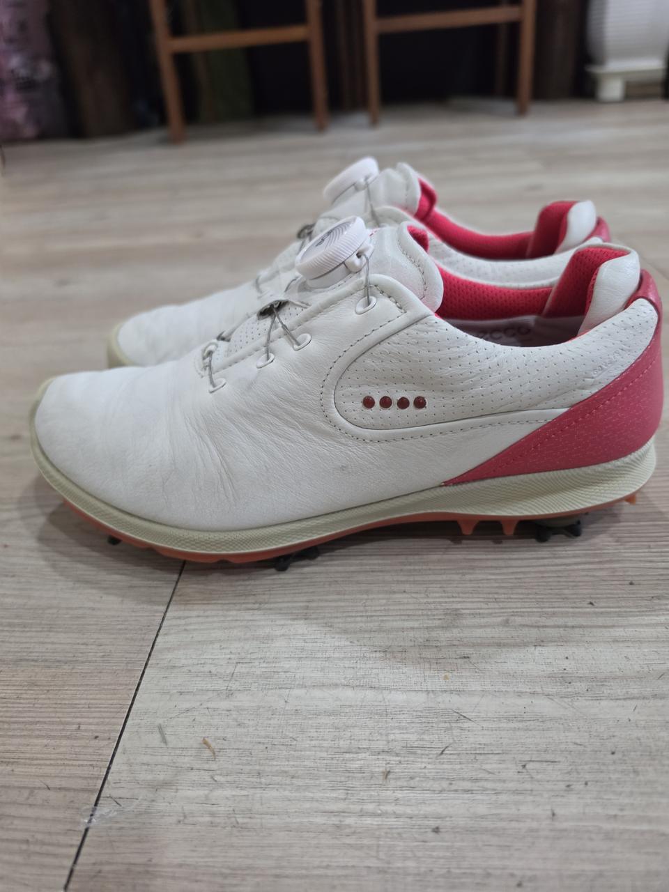 ECCO GOLF 바이움 야크가죽 스파이크리스 골프화 38 240mm