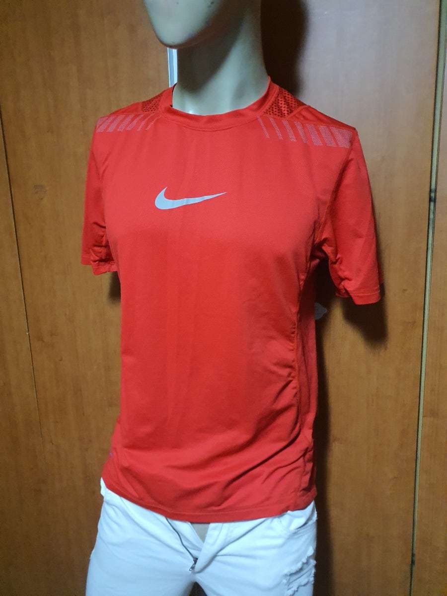 NIKE나이키트레이닝반팔티175/92A약90에서95정도 정품입니다