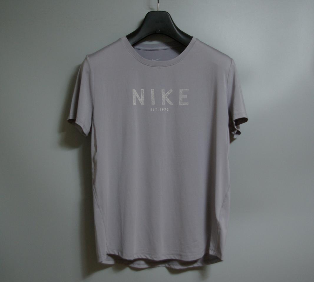 나이키 원 드라이핏 여성 반팔티셔츠 M