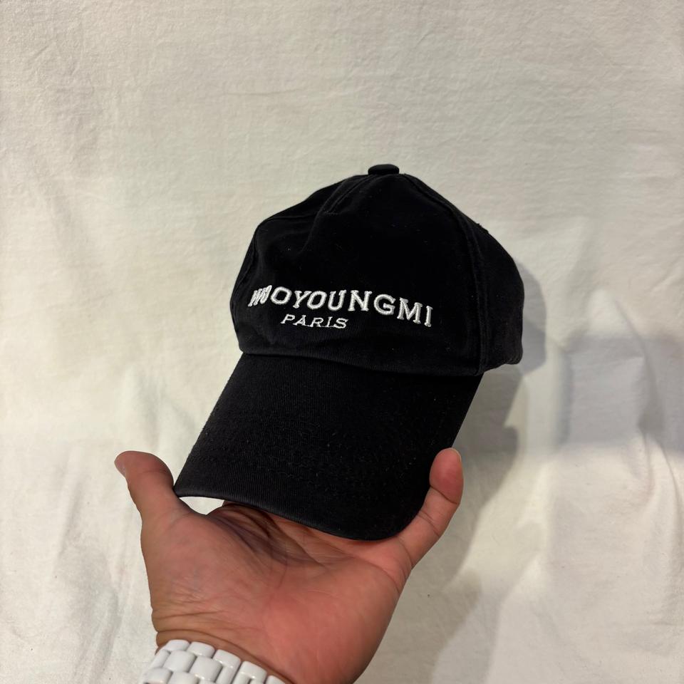 우영미 자수로고 볼캡 모자