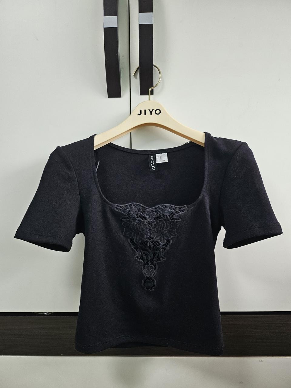 H&M 블랙 플라워 망사 반팔 티