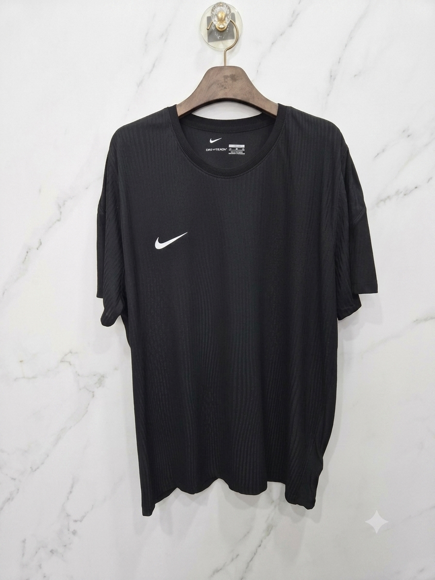 XXL,110) NIKE 나이키 라운드넥 반팔티셔츠!~ 패턴들어가있습니다