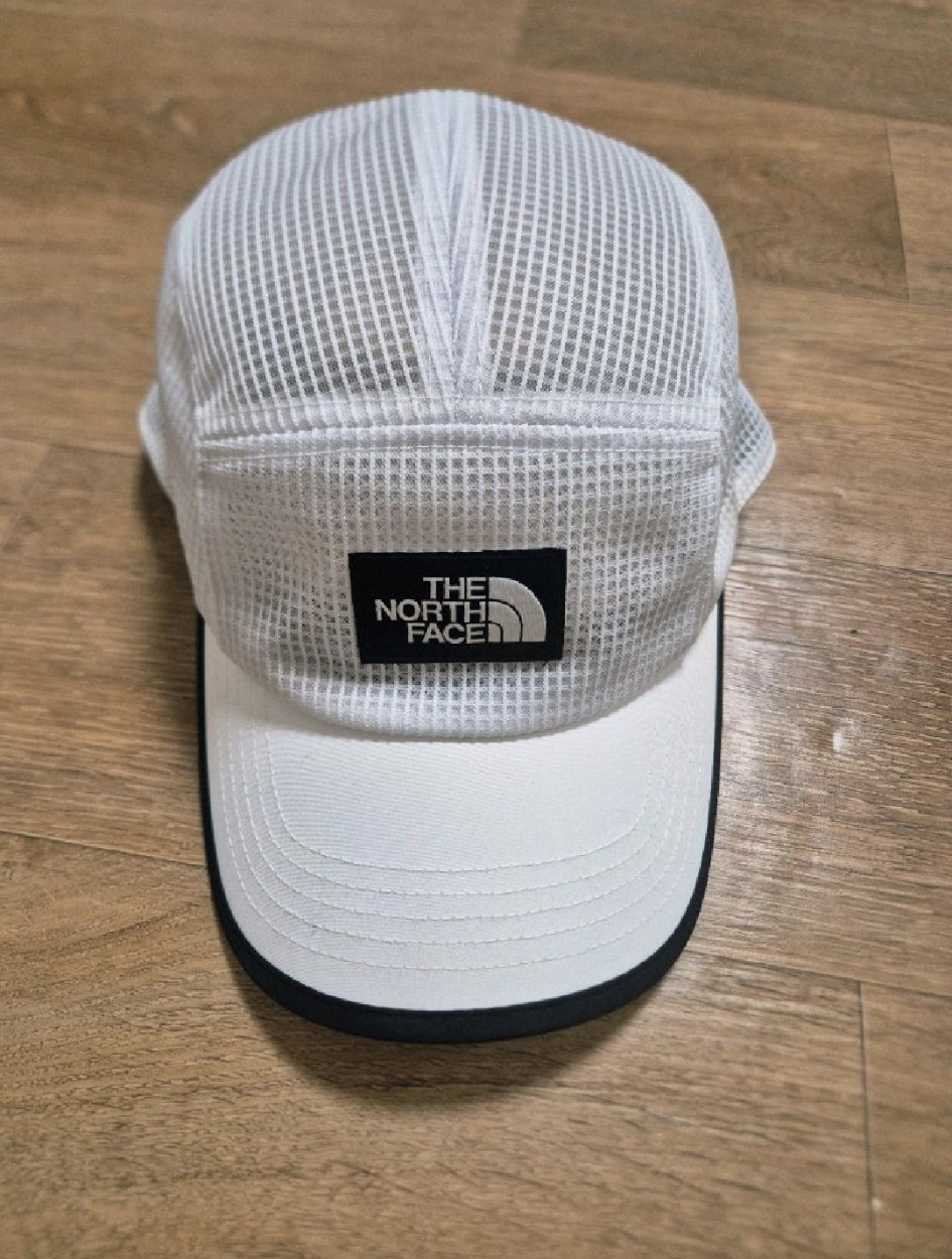 The North Face 흰색 메쉬캡