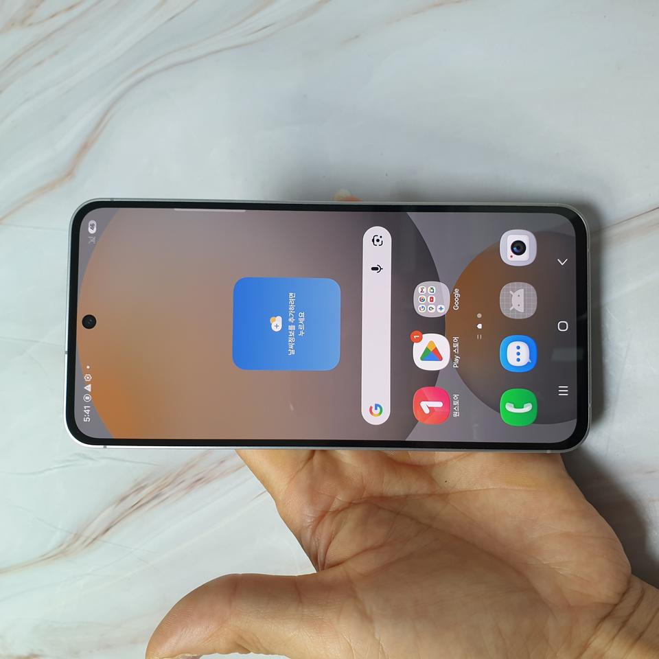 LG 갤럭시 S24FE 그레이 256G A급 판매합니다