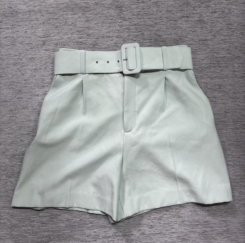 자라 여성 하이웨스트 벨티드 핀턱 반바지 M