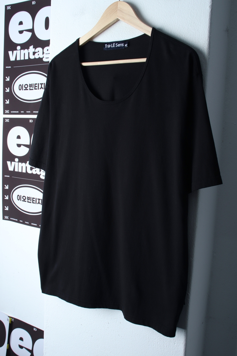 (L-XL) 트립르센스 반팔 티셔츠 와이드넥 무지 블랙-H34590