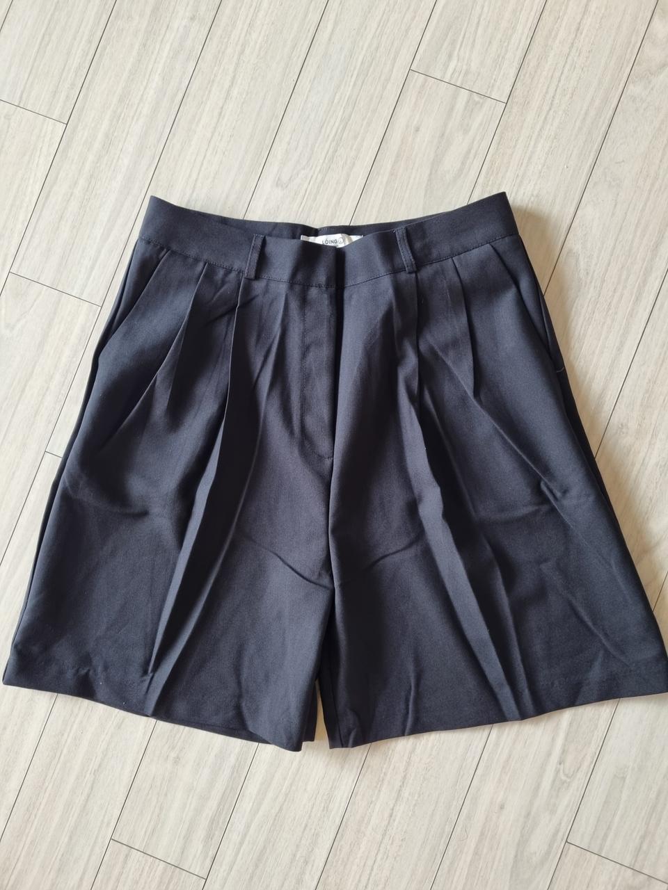 핀턱반바지(새상품)