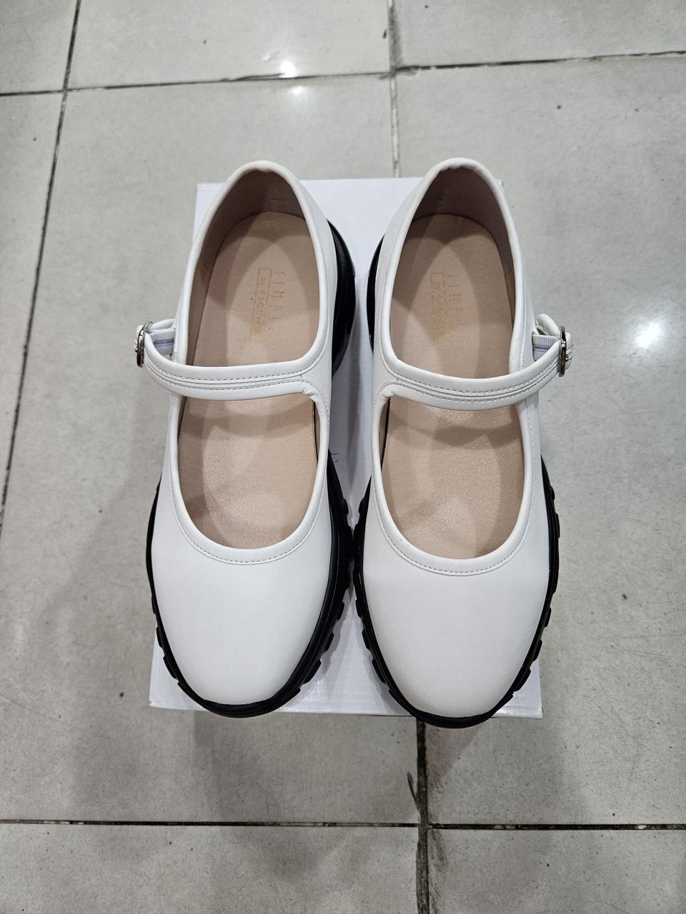 에스콰이어로퍼(240~245)새상품