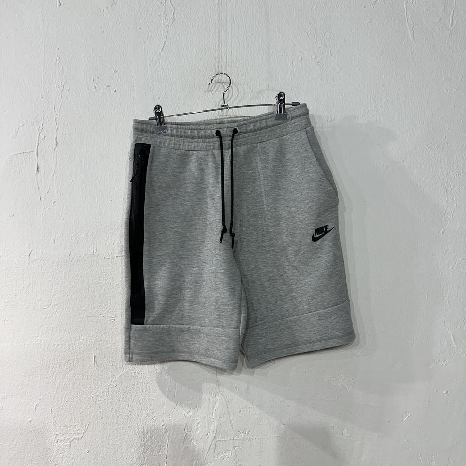 나이키 테크팩 반바지 M