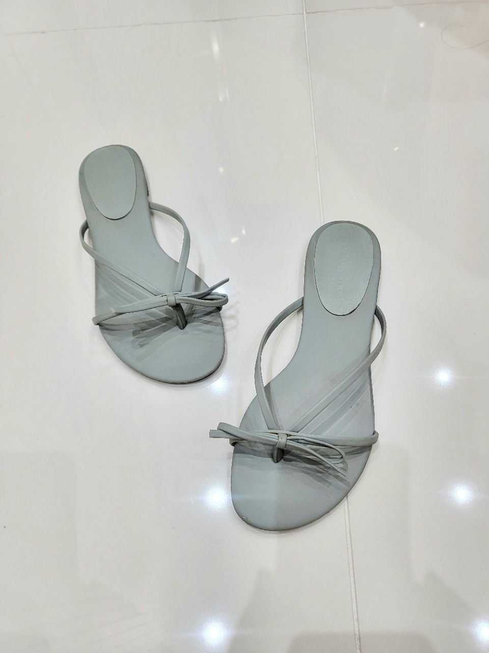 Charles & Keith 리본 슬리퍼 (3