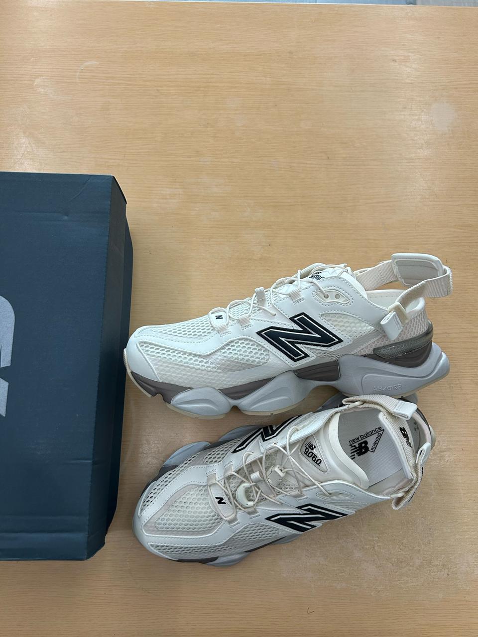 새상품 280 뉴발란스 9060 썸머 오프 화이트 베이지