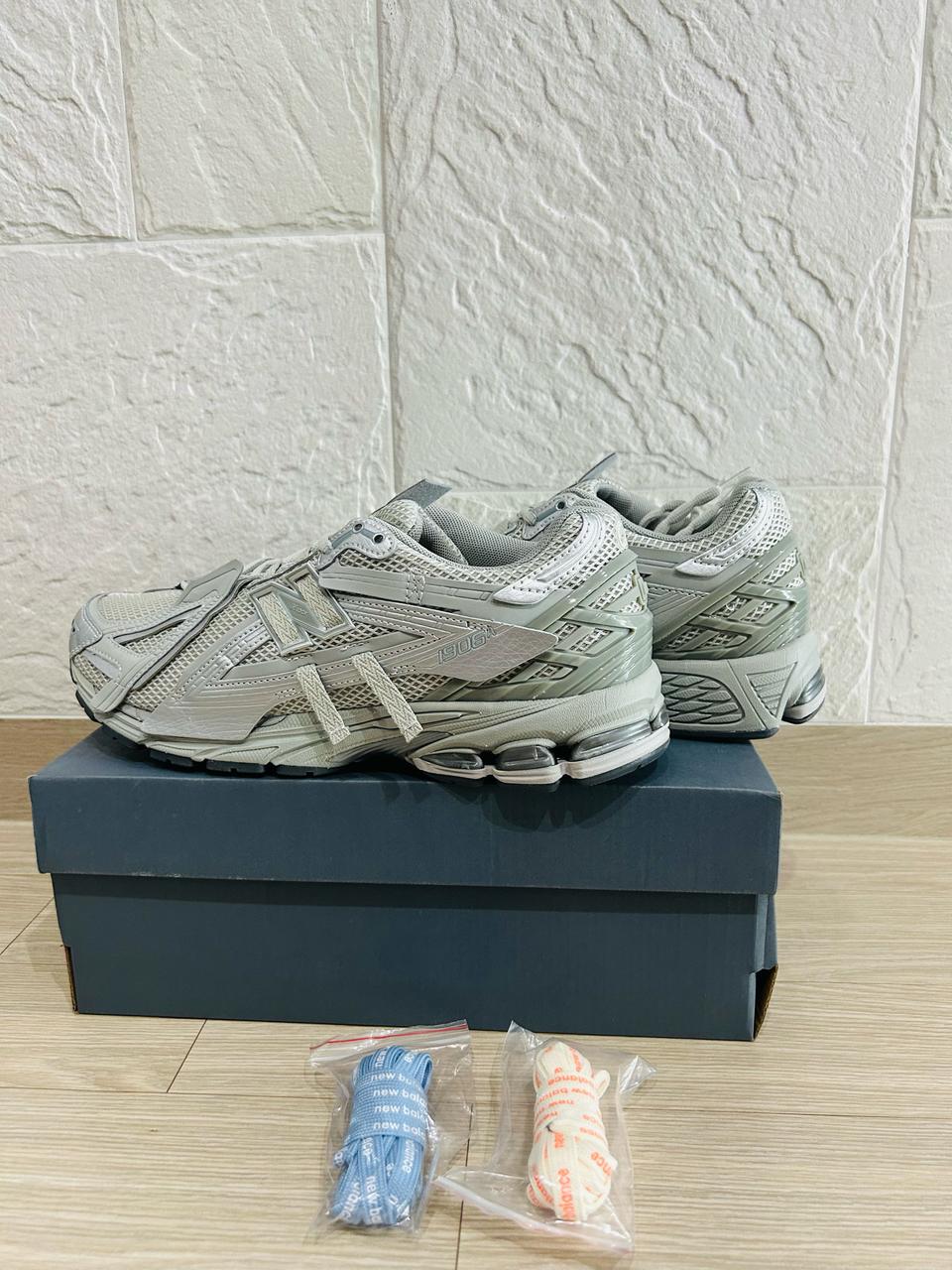 새상품 290 뉴발란스 실버 메탈릭