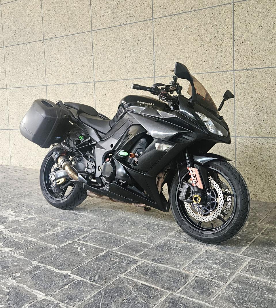 스포츠투어러 z1000sx 판매합니다