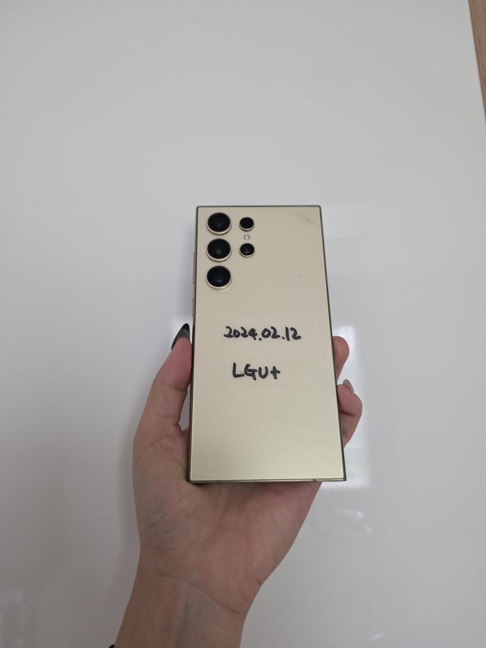 갤럭시s24울트라 256G(화면멍,펜X)기능이상무