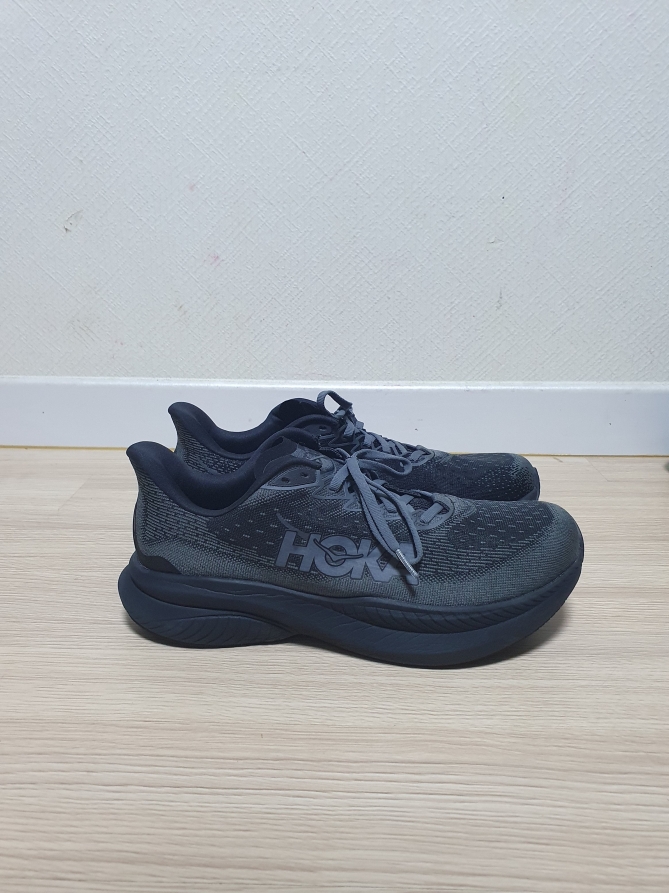 호카 마하6 와이드 운동화 275