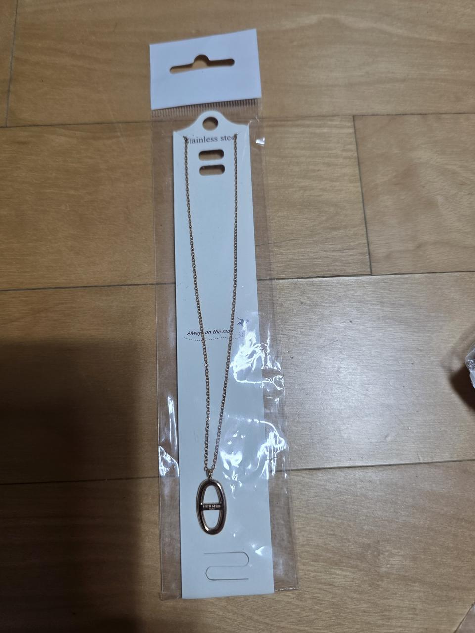 샹달 목걸이 새제품 로즈골드 써지컬