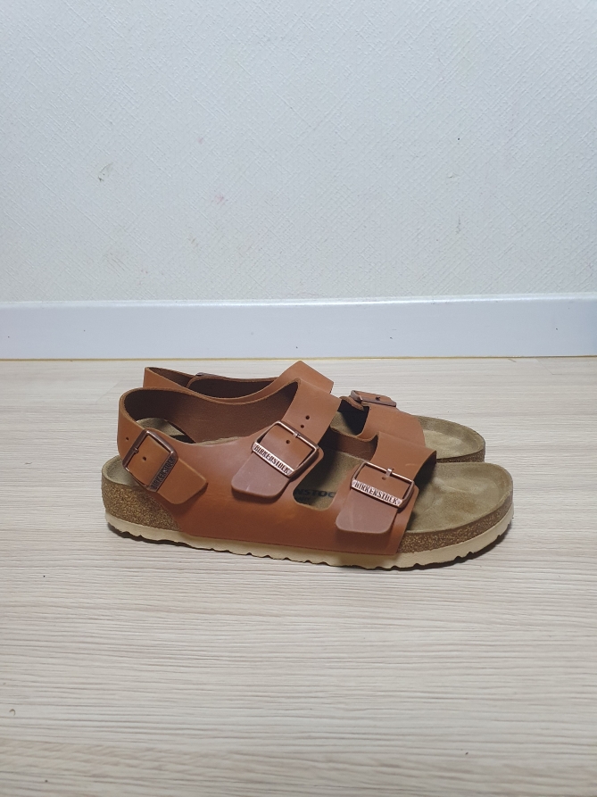 버켄스탄 밀라노 샌들 270
