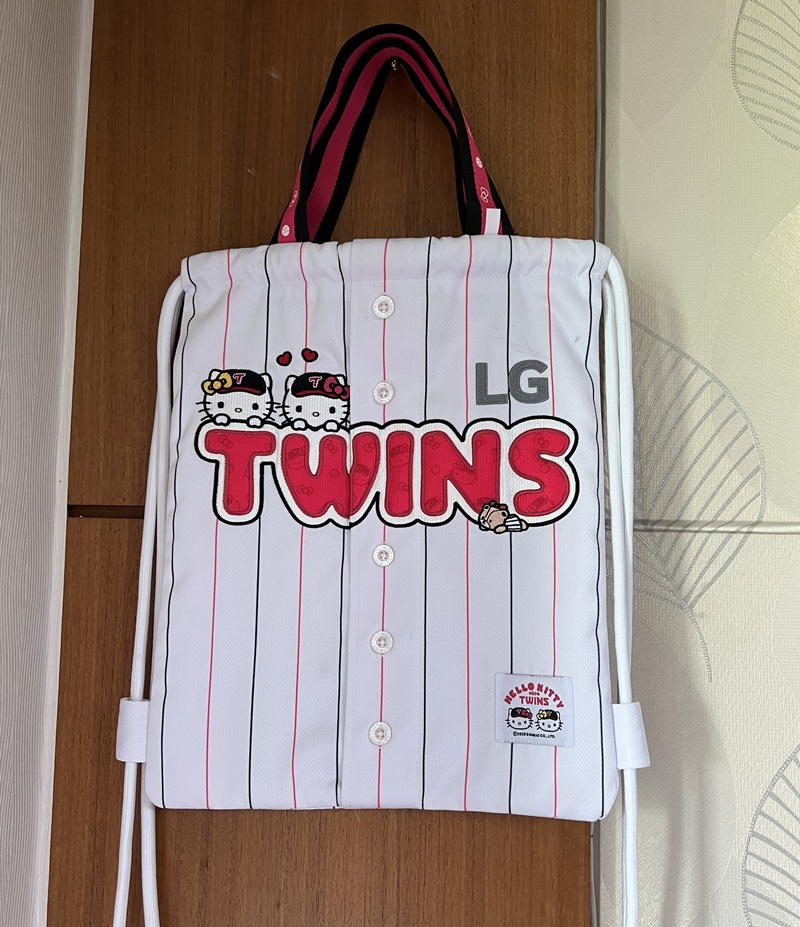 KBO LG트윈스X헬로키티 콜라보 유니폼가방/짐색