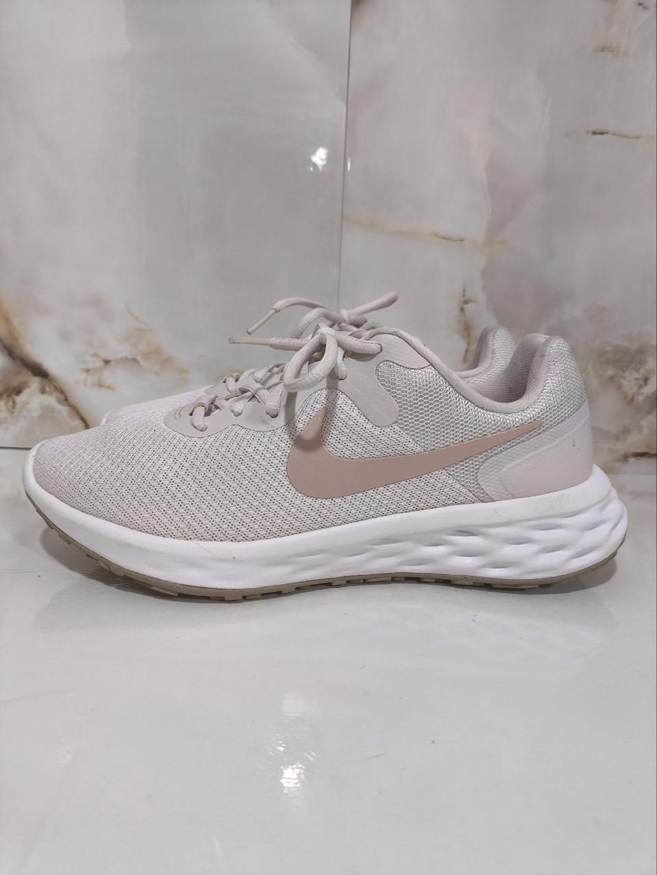 245mm 나이키 레볼루션6 러닝화