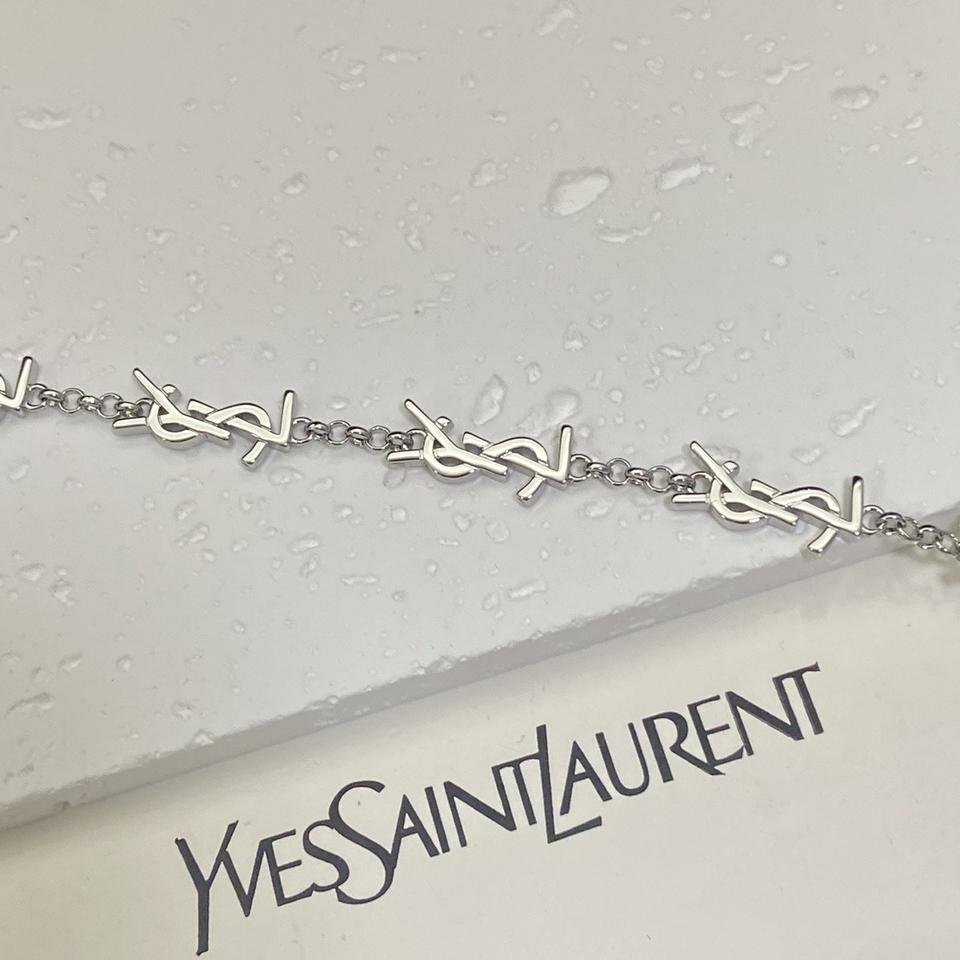 생로랑 YSL 로고 팔찌 / 실버 심플한 디자인