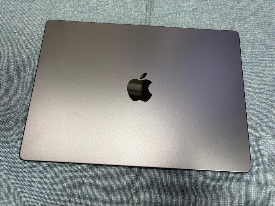 맥북 프로 14인치 M5 16GB 512GB 판매합니다.