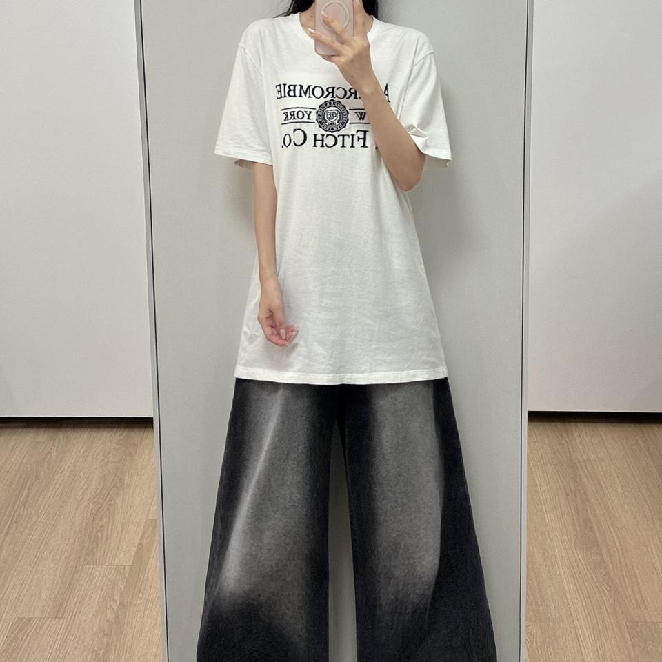 아베크롬비 네이비 자수로고 화이트 반팔 티셔츠