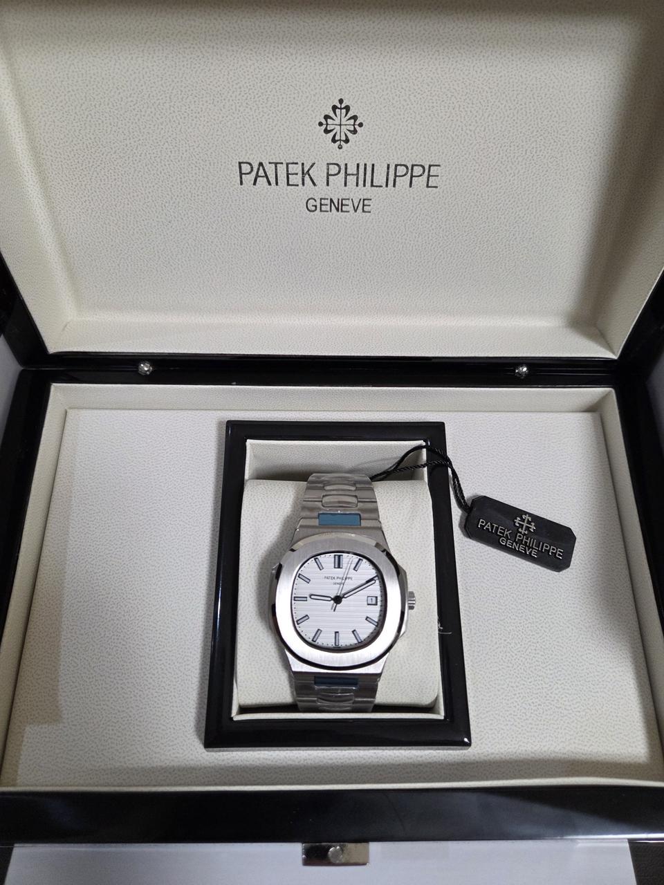 파텍필립 노틸러스 흰판 40mm